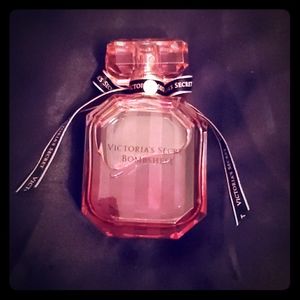 Victoria's secret bombshell purfume